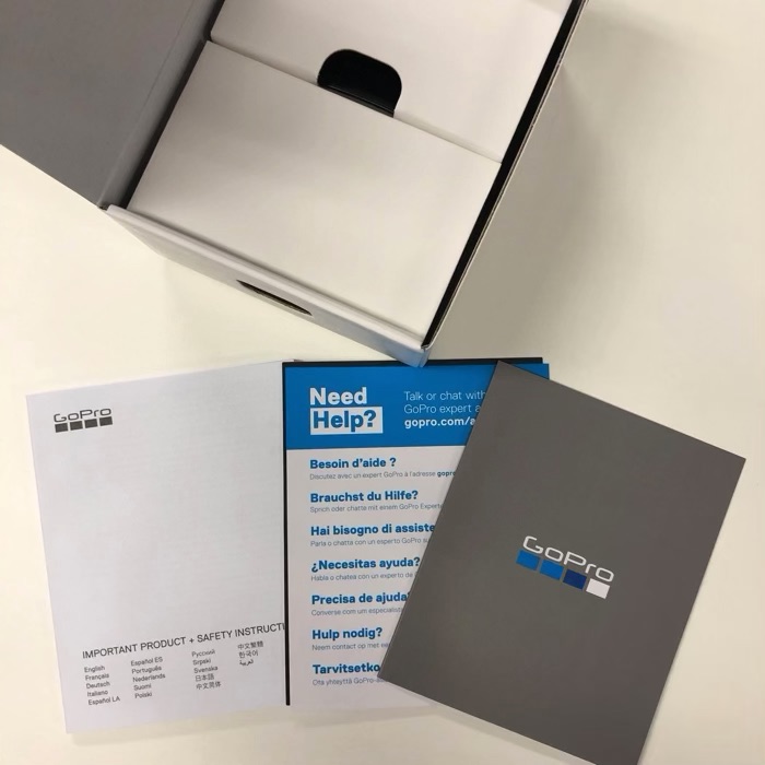 説明書など入ってる画像