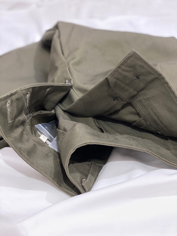 チノワイドパンツアップ