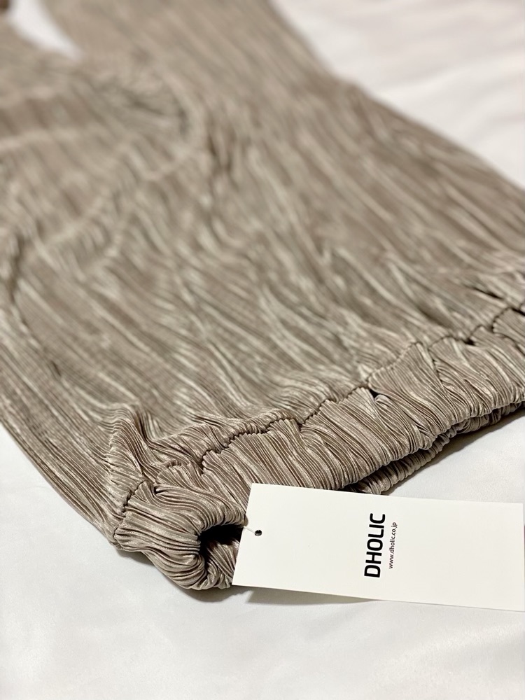 グロッシープリーツパンツドアップ