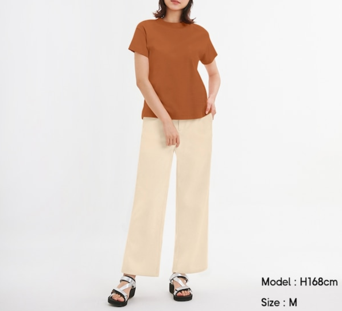GU先行販売ライトコーデュロイストレートパンツのサイズ感について