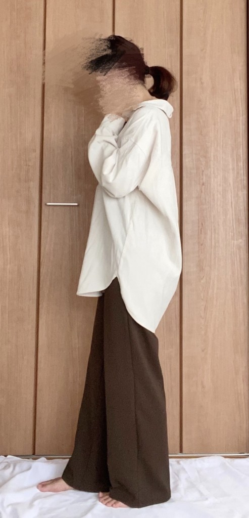 カットソーカラースラックス着画